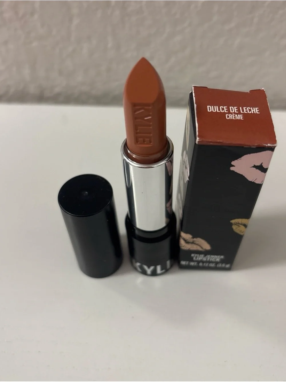 Kylie Cosmetics Lipstick — Dulce De Leche (Warm Brown)